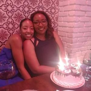 Meet your Posher, Carmelita